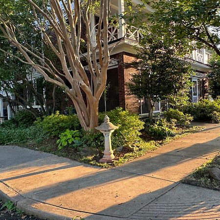 Southern Elegance In Heart Of Мемфис Екстериор снимка